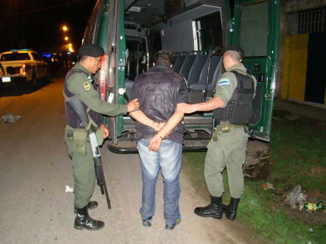 Gendarmería Nacional secuestro estupefacientes y balas en el Bº Tablada de Rosario