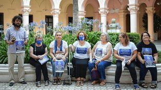 La asociación civil Fibromialgia Entre Ríos (Ferac) juntarán firmas para exigir al Ministerio de Salud provincial por la reglamentación de la Ley N° 10.989 que fue promulgada en julio del año pasado. El plazo de reglamentación por parte del Poder Ejecutivo era de 90 días que no se cumplió.