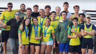 El equipo de Regatas de Santa Fe que compitió en Villa Constitución.