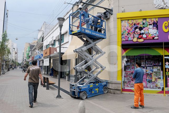 Peatonal Norte: instalan más de 20 cámaras en 400 metros