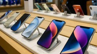 La suba golpeará a modelos más económicos de celulares, en un contexto de fuerte retracción del consumo en el mercado local