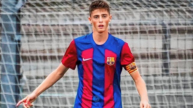 Juega en España, fue citado a la Sub 15 y es hincha de Unión