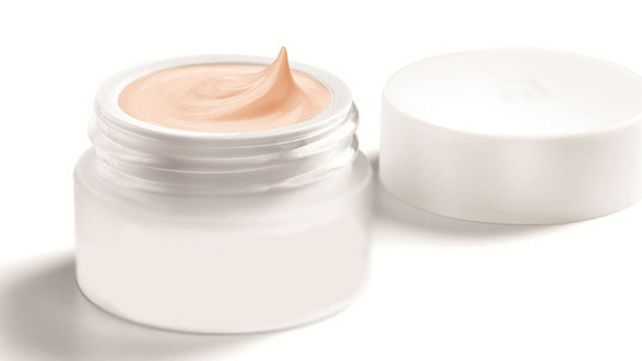 Prohíben la venta y el uso de 17 productos cosméticos