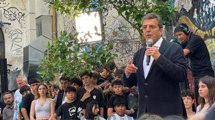 Cierre de campaña: Sergio Massa se reunió con estudiantes