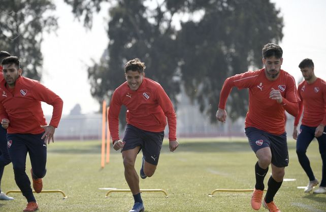 Beccacece definió el equipo para recibir a Colón