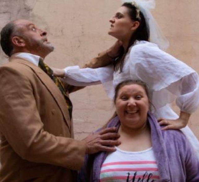 “El retrato Gambecourt”, con Ana Thompson, Eluney Sosa y Gabriel Sánchez, bajo la dirección de María Carolina Bedetti.