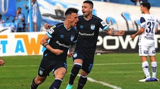 Atlético Tucumán derrotó a Gimnasia y se sumó al lote de los de arriba.