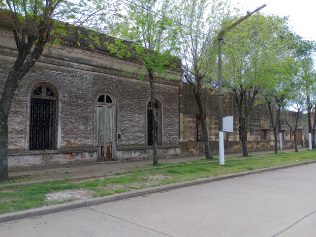 Anunciarán la reconstrucción arquitectónica de un viejo almacén Zubasti en el pueblo Maggiolo que data de 1909