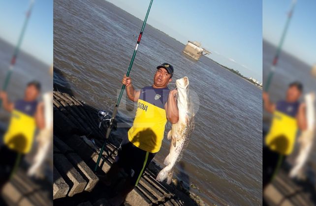 El surubí gigante que pescaron en la laguna Setúbal