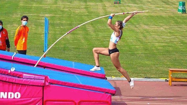 La garrochista Luciana Gómez Iriondo representará a Santa Fe en el Nacional de Mayores que se disputará en Rosario.