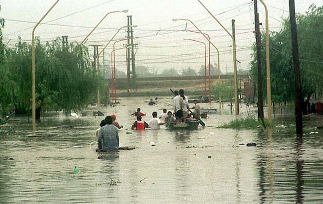 En 2003 se desbordó el río Salado y el agua se metió en el casco urbano con una contundencia inusual.&nbsp;