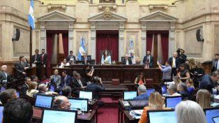 Con 42 votos positivos, el oficialismo se impuso en el Senado y convirtió en ley la reforma laboral