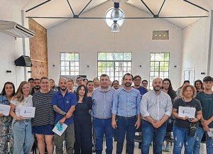Weiss Ackerley hizo entrega de los créditos del Banco Solidario