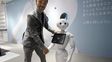 Nació Pepper, un robot mascota que descifra emociones
