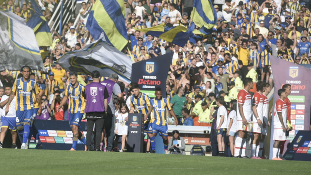 Central celebraba el título de la tabla anual y Estudiantes le dio vuelta la cara.