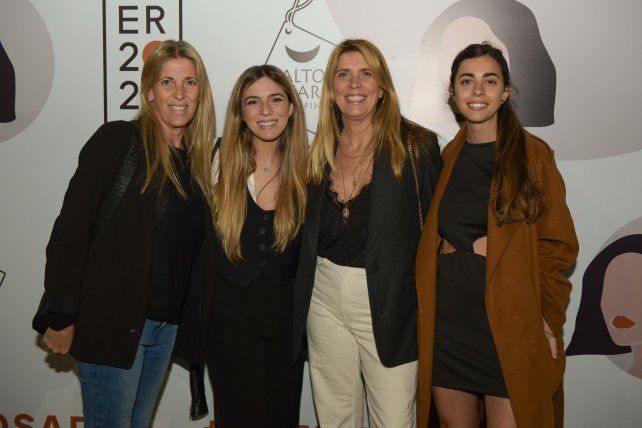 Rocio  Renzi, Agus Rossetti, Flor Renzi y Lucia Rossetti