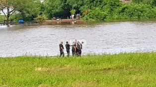 Hallaron el cuerpo de un hombre que se arrojó a las aguas del río Salado a refrescarse y se ahogó