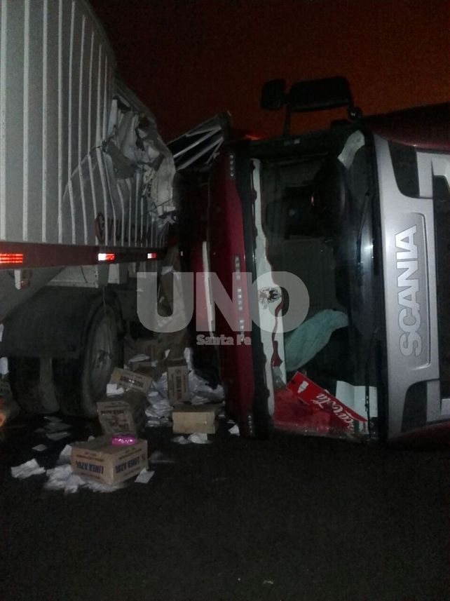 Milagro: choque violento de camiones cargados en la ruta 34