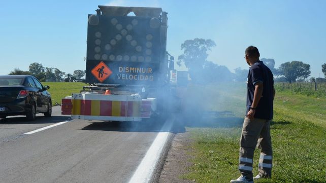 Seguridad vial: realizan tareas de demarcación en la ruta nacional 19