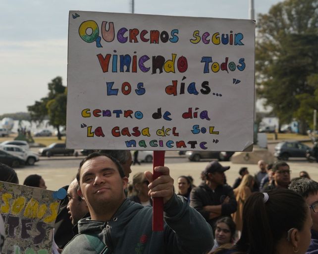 Discapacidad: familiares y trabajadores del sector, frente al Concejo por la ley de emergencia