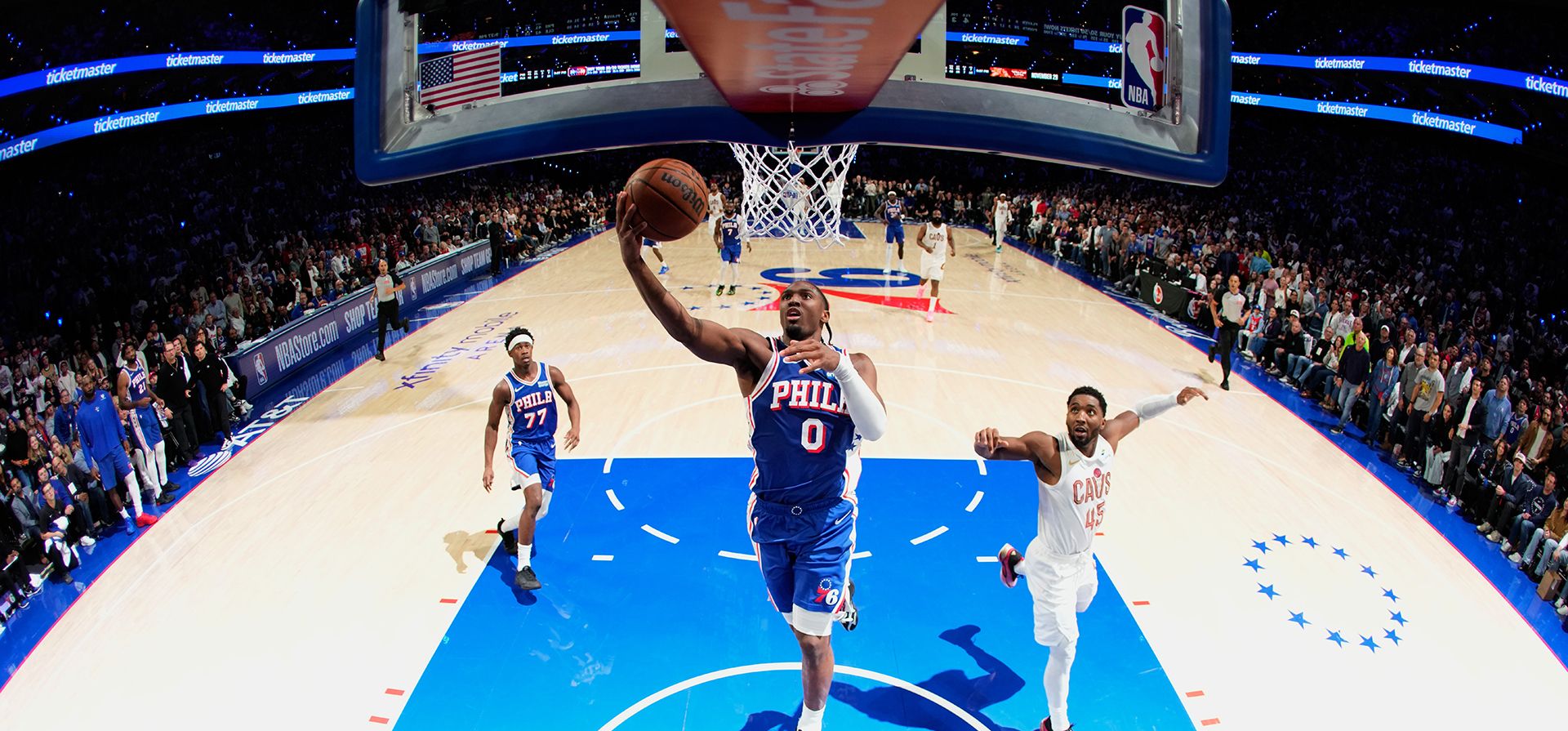 Tyrese Maxey (0), de los Philadelphia 76ers, se eleva para realizar un tiro ante la presencia de Donovan Mitchell (45), de los Cleveland Cavaliers, durante la segunda mitad de un partido de baloncesto de la NBA el jueves 22 de octubre de 2026, en Filadelfia. (Foto AP/Matt Slocum) Tyrese Maxey (0), de los Philadelphia 76ers, se eleva para realizar un tiro ante la presencia de Donovan Mitchell (45), de los Cleveland Cavaliers, durante la segunda mitad de un partido de baloncesto de la NBA el jueves 22 de octubre de 2026, en Filadelfia. (Foto AP/Matt Slocum)