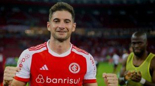 Estudiantes quiere aprovechar la poca actividad de Alario en Inter para sumarlo a su plantel.