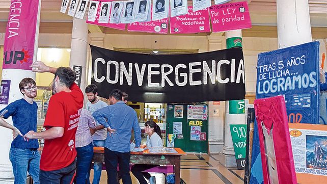 oferta electoral. Las distintas agrupaciones estudiantiles ya desplegaron sus pancartas en las facultades.