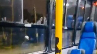 Atacaron a piedrazos un colectivo de la línea 107 en la zona sur de Rosario