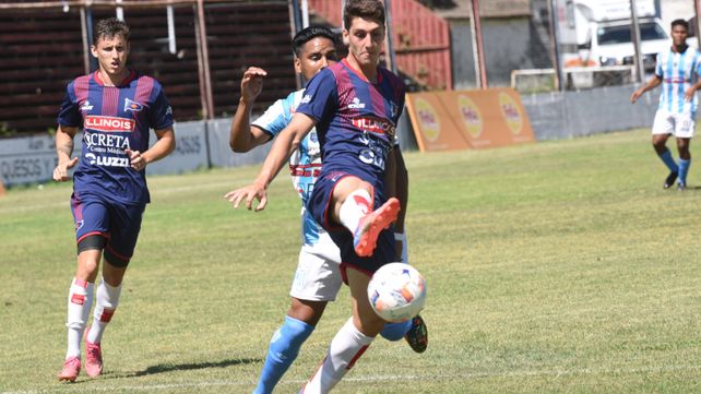 Una fija. El Turco Kaial se ganó un lugar en el once charrúa para visitar a San Martín en Burzaco.