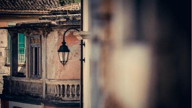 Imágenes de un pueblo fantasma de Italia abandonado tras un terremoto hace 35 años