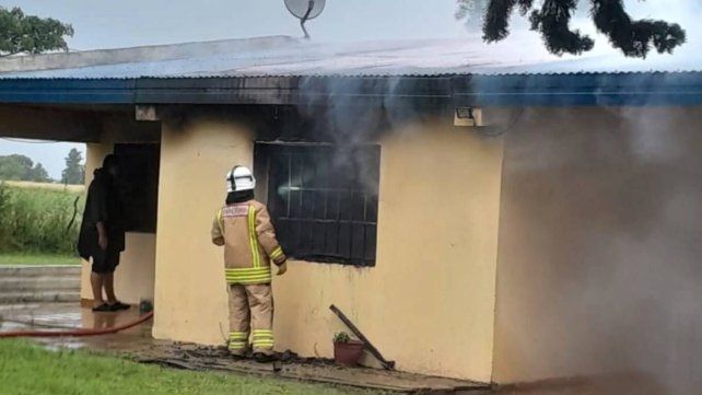 Tras el incendio de una escuela, prometen asegurar las clases en 2026
