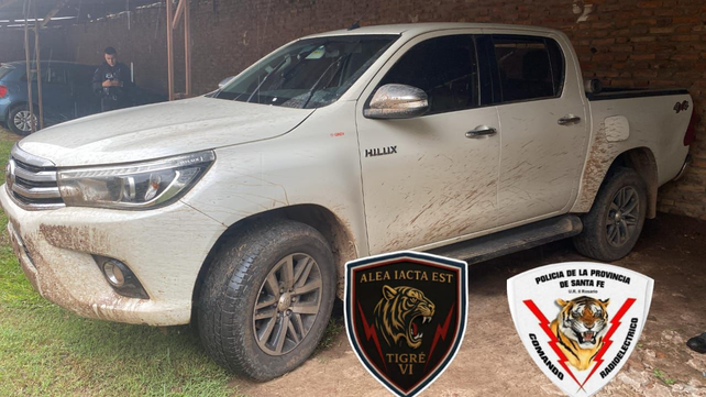 La camioneta robada en Serodino apareció en un estacionamiento de Rosario.
