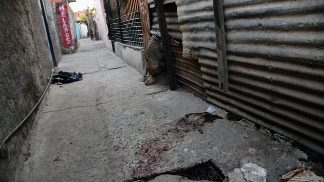 Un balazo en la cabeza, triste final para una vendedora de drogas en Tablada