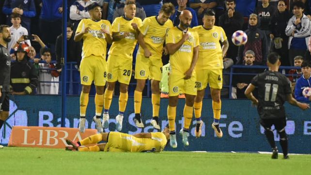 Central empató sin goles ante Vélez en un partido más peleado que jugado