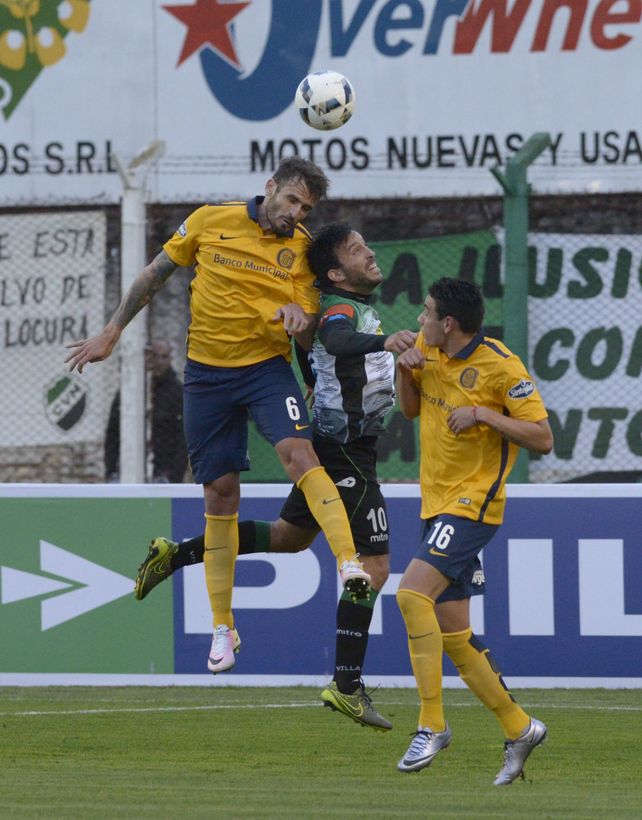 Torsiglieri va arriba ante un rival