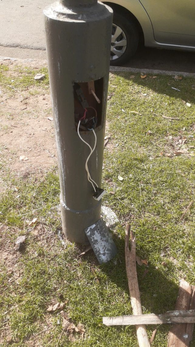Denuncian que el Parque Independencia quedó arrasado por el vandalismo