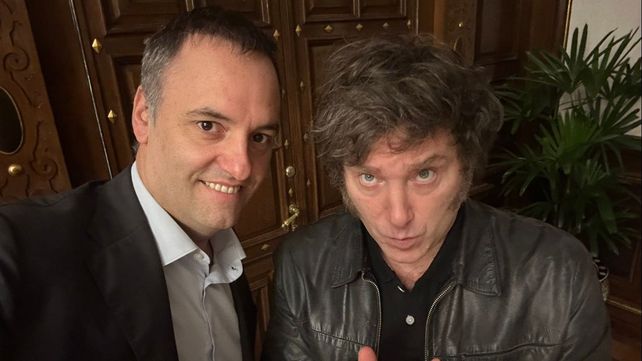 El jefe del Estado argentino expresó un apoyo incondicional a Adorni.