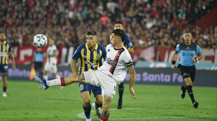 El Colo Ramírez tiene que recuperar la puntería. Lleva tres partidos sin convertir para Newells