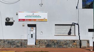 Qüesta encabezó la inauguración del nuevo Centro Municipal de Atención Ciudadana