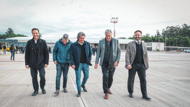 Funcionarios provinciales y locales recorrieron las obras que se llevan a cabo.