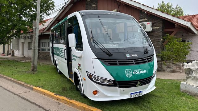 Roldán incorpora nuevos colectivos para fortalecer el transporte urbano