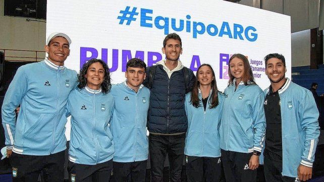 Germán Chiaraviglio participó en la entrega de la bandera Argentina en el Cenard.