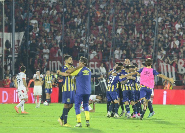 Central viene de ganar ekl clásico y este jueves buscará ante Huracán volver a ganar.