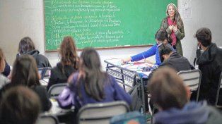 De acuerdo a los datos provinciales de las Pruebas Aprender 2022, más del 90% de los estudiantes no alcanzan los aprendizajes esperados en Matemáticas. El panorama es crítico en seis provincias. Los desempeños destacados en esta asignatura se encuentran en 0,1%.