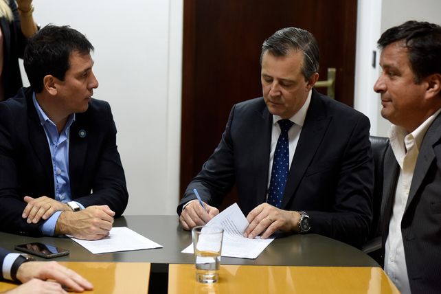 La Provincia rubricó un acuerdo para construir 500 casas en Paraná