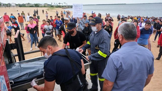 Hallan muerto a joven que se arrojó al agua cuando lo perseguían policías en Corrientes