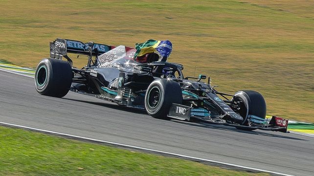 F1: Hamilton ganó en Brasil y sigue peleando el título