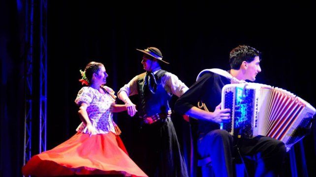 La Noche de las Ciudades: La Paz, Oro Verde y Sauce Montrull compartieron su cultura