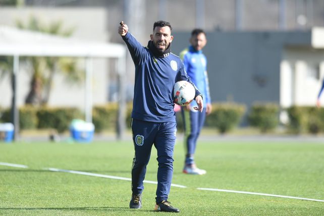 Carlos Tevez intentará que Central dé un paso al frente ante Estudiantes.