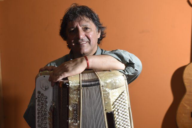 Monchito Merlo y su conjunto son parte de la representación provincial en Córdoba.